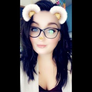 Meet your Posher, Desiree